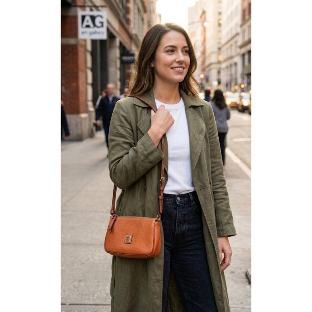 Dooney & Bourke Pebble Grain Leather Lexi Crossbody Bag Contemporary Compact
